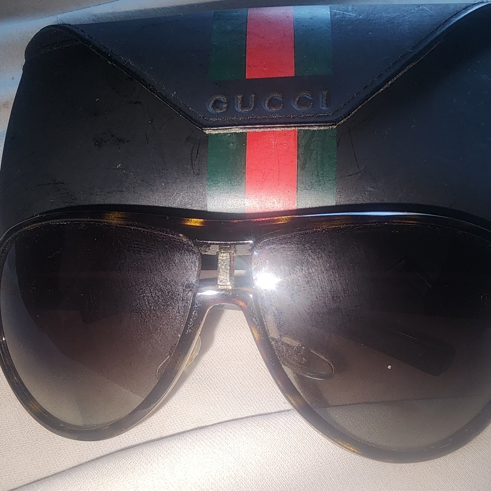 Gucci Gold and Black Sunglasses with Case